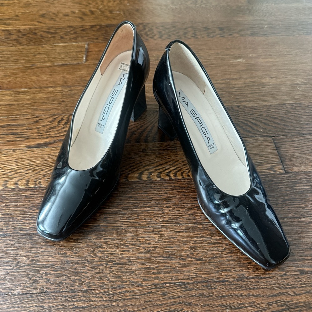 Via Spiga Black Patent Leather Heels